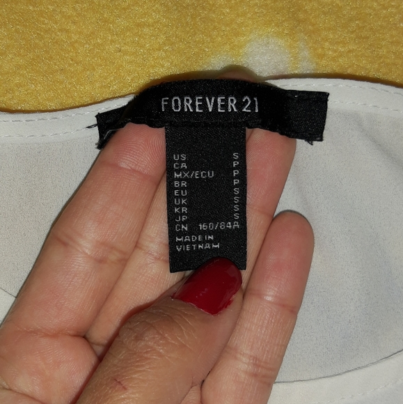 White short blouse for women - Picture 3 of 4